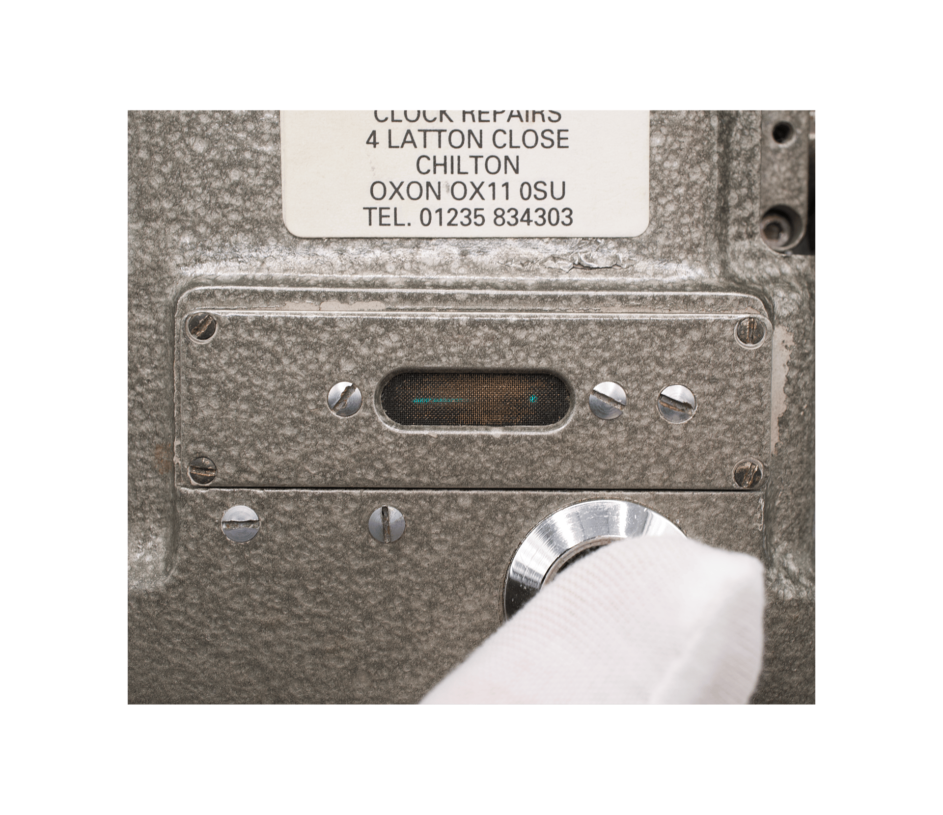 Electro-mechanical precision aneroid barometer