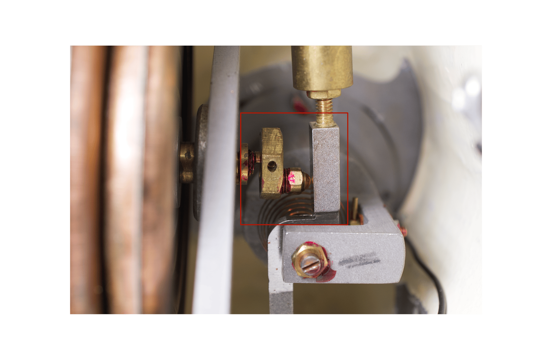 Servo-Operated Precision Aneroid Barometer