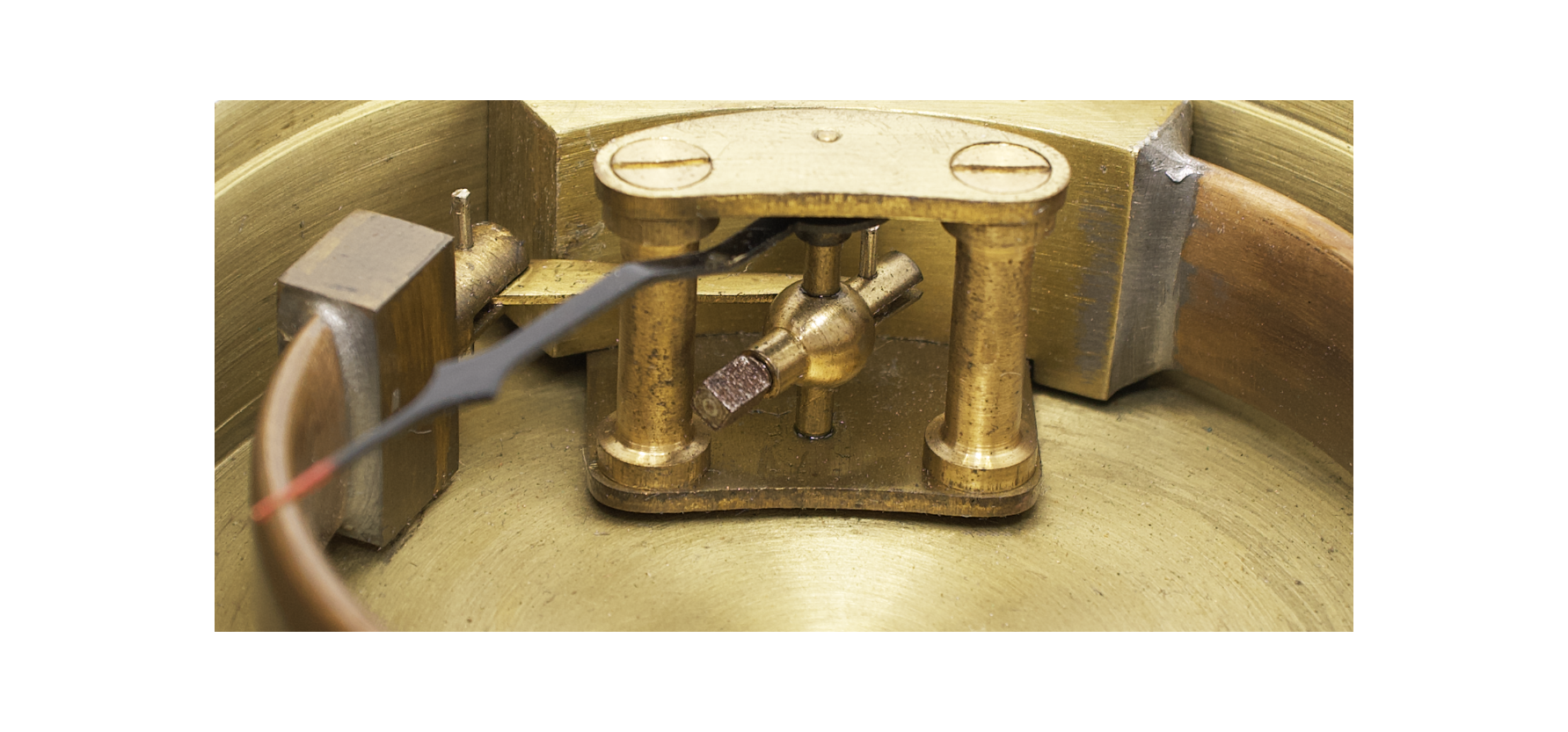 Bourdon pressure gauge