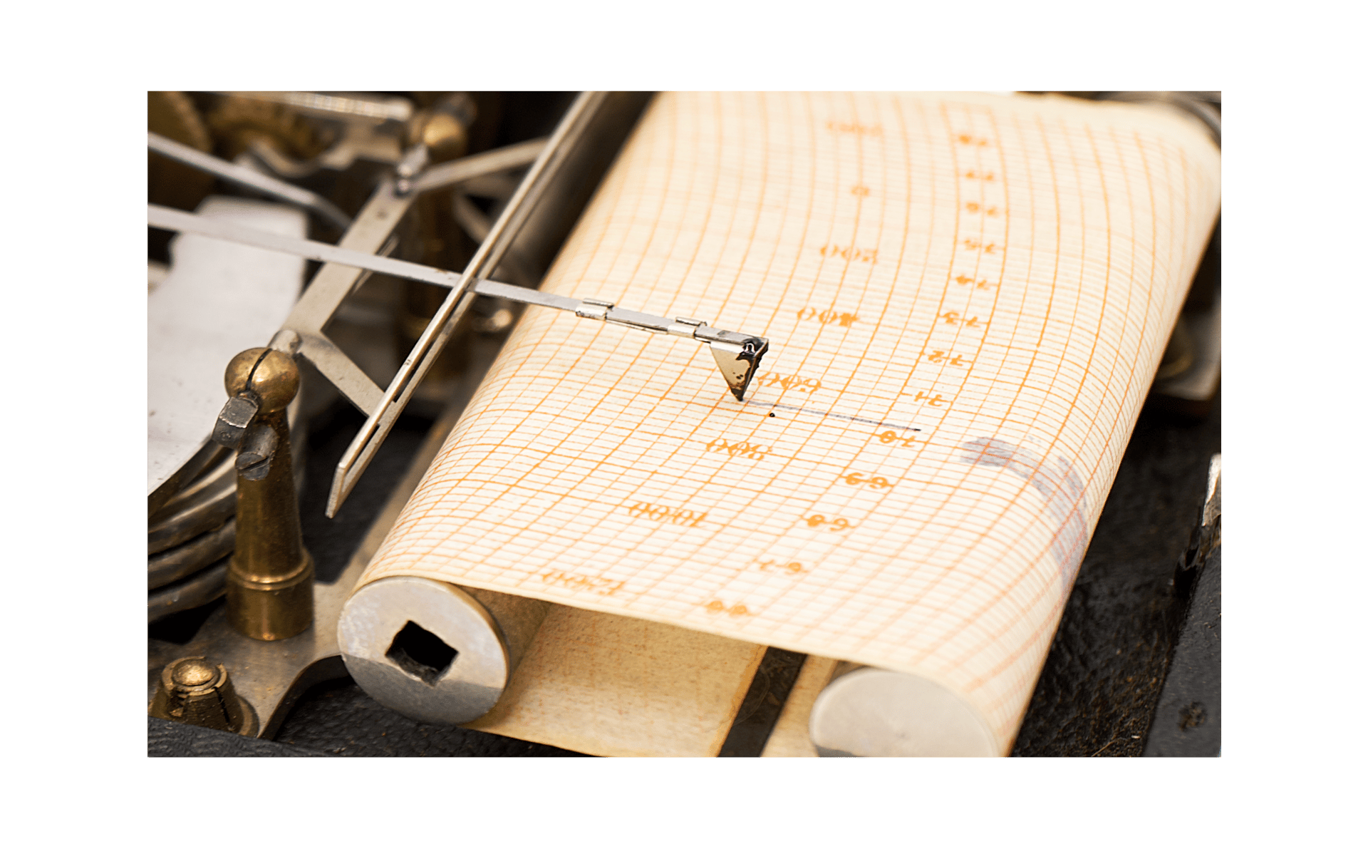 Pocket Self-Recording Barometric Altimeter