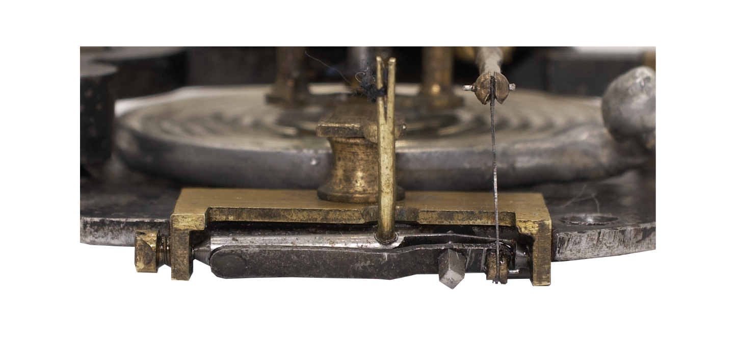 Barrel-cased pocket barometer