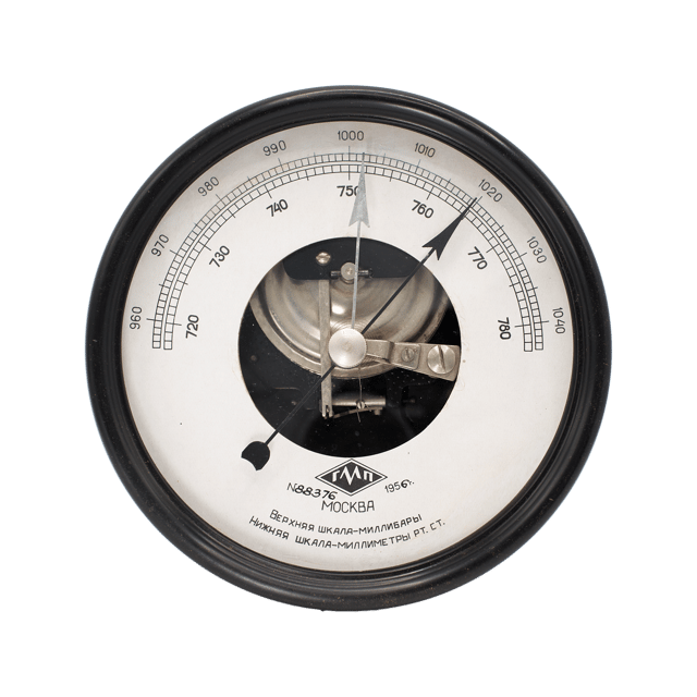 Soviet aneroid barometer thumbnail 1