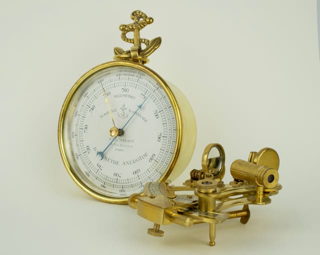 French Navy barometer thumbnail 7