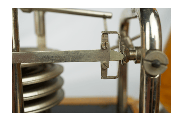 Birchwood-Cased Soviet Barograph thumbnail 9