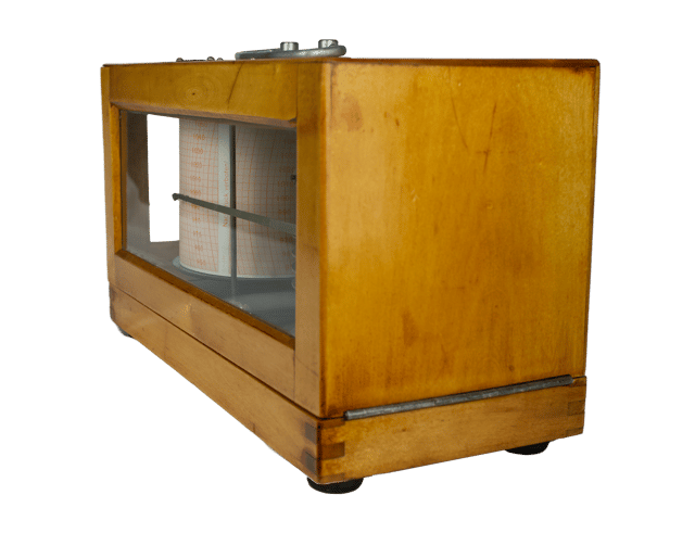 Birchwood-Cased Soviet Barograph thumbnail 3