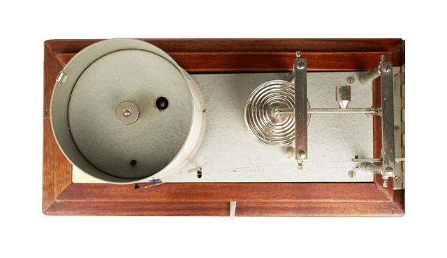 French Mahogany-Cased Barograph thumbnail 4